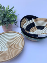 Load image into Gallery viewer, Small Woven Bowl
