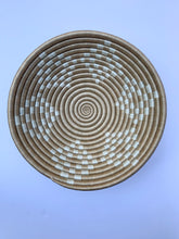 Load image into Gallery viewer, Medium Woven Bowl
